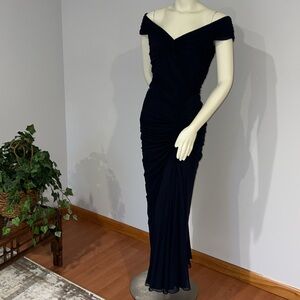 👗Ruched stretchy mesh Adrianna Papell evening gown in dark blue